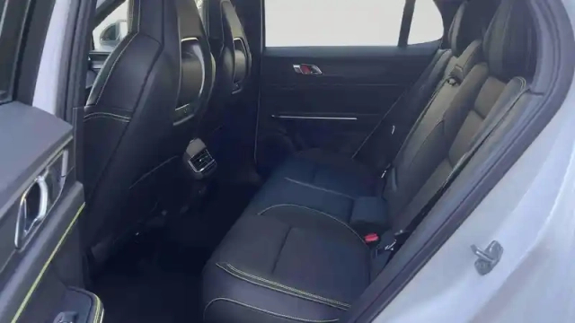 Lynk&Amp;Co 01 1.5 phev 276 ch — photo 23