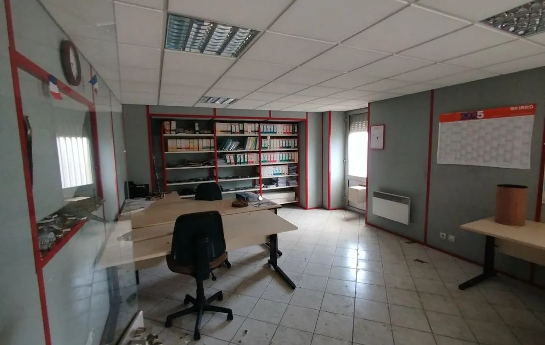 Photo 1