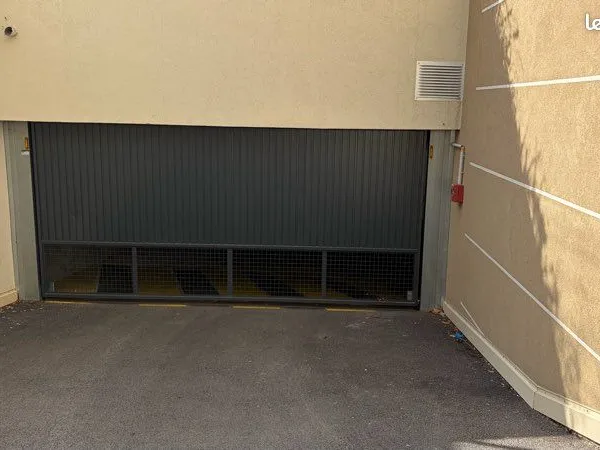 Garage à louer