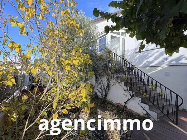 Belle Maison Individuelle avec Piscine Chauffée et Jardin