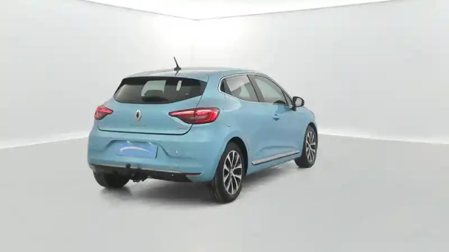 Renault Clio e-tech 140 - 21n — photo 14