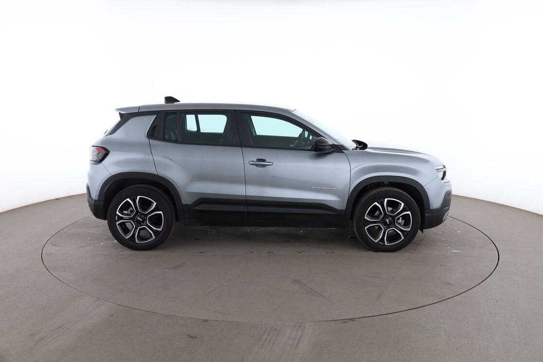 Jeep Avenger 1.2 Turbo T3 Altitude — photo 6