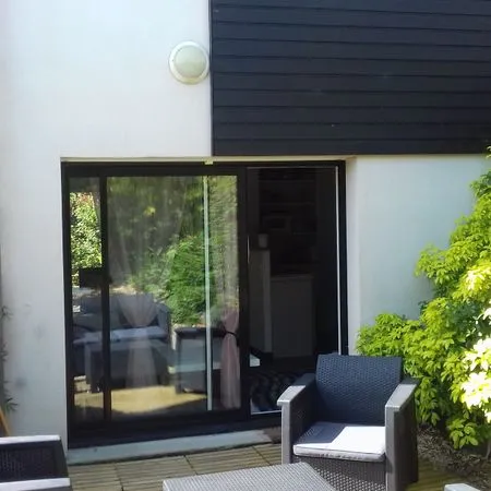 A LOUER Charmant Duplex avec jardin Privatif YFFINIAC