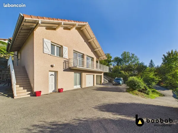 Maison 8 pièces 195 m²
