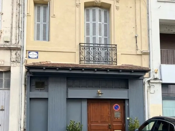 Immeuble 10 pièces 250 m²