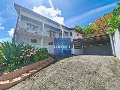 A VENDRE : Maison 7 Pièces 200 m² à Sainte-Luce