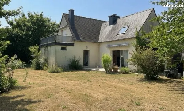 Maison sur terrain de 681 m2 en bord de mer