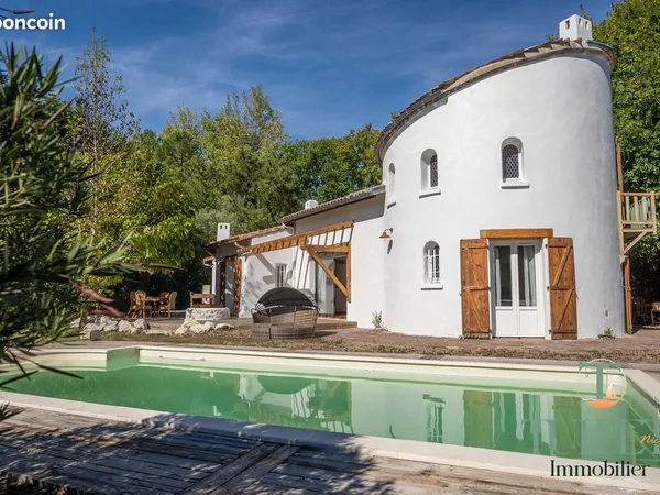 Villa 6 pièces 220 m²