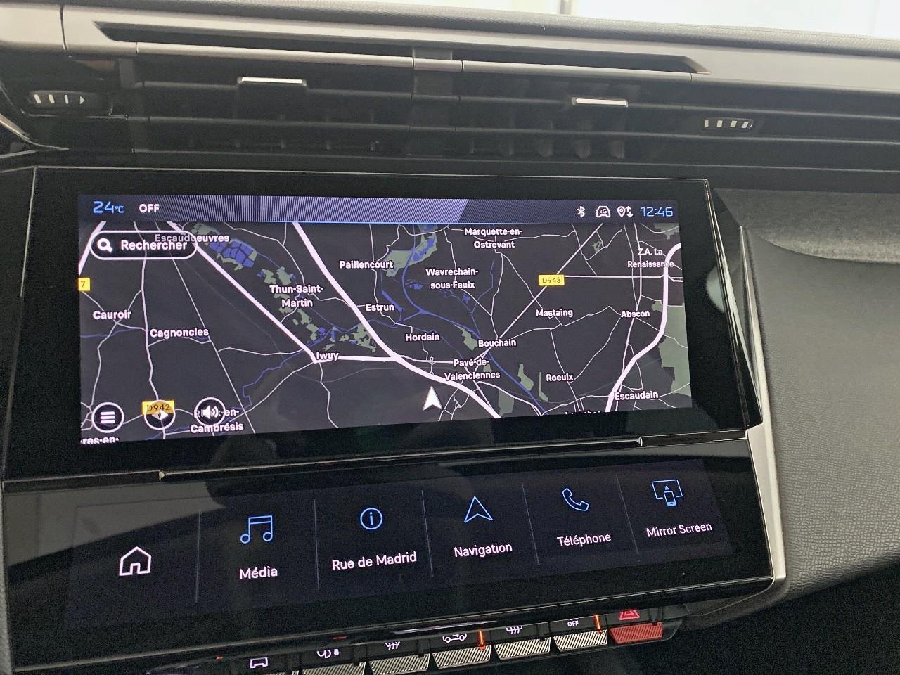 Peugeot 308 hybrid 145 e-dcs6 allure — photo 13