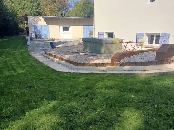 Maison - 6 pièces - 160 m2