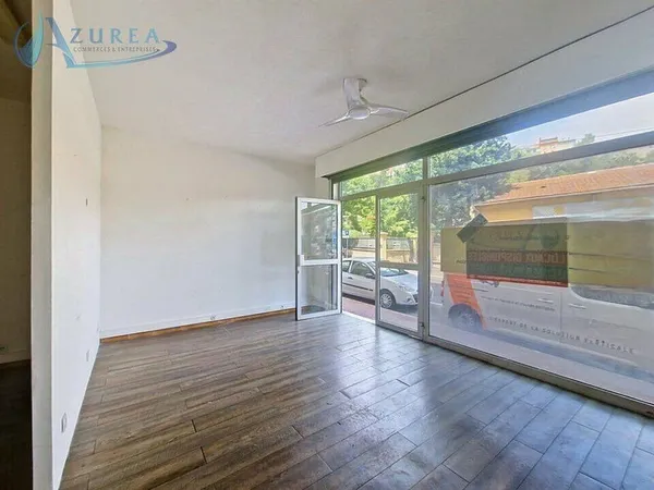 Local commercial 28 m²