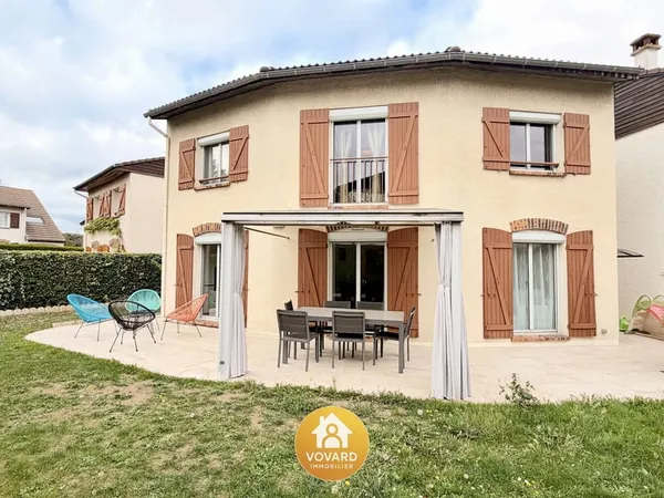 Maison familiale 4 Chambres + bureau rénovée avec jardin