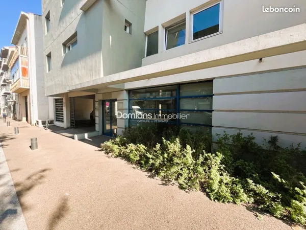 Bureaux 270 m²