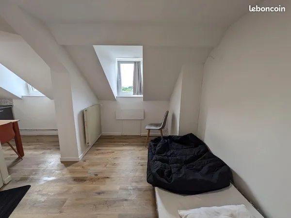 Jonzac secteur gare loue studio