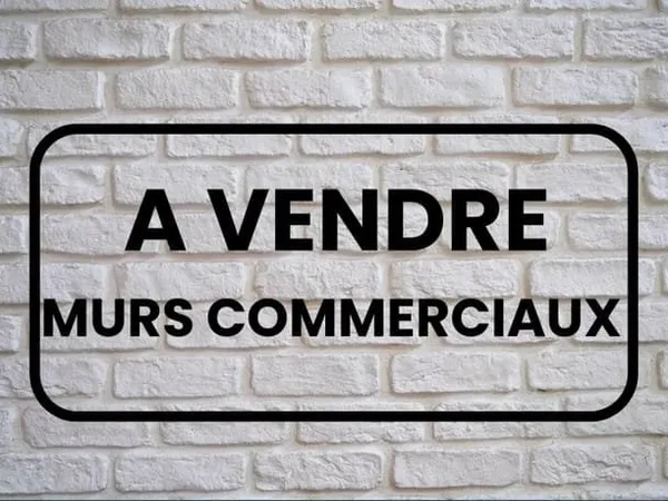 Roquefort-les-pins- Murs commerciaux aménagés à vendre au coeur du centre
