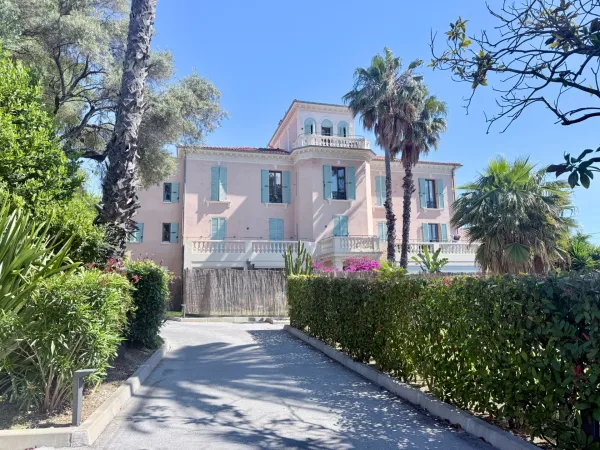 À vendre - Charmant 2 pièces de 46 m² à Antibes