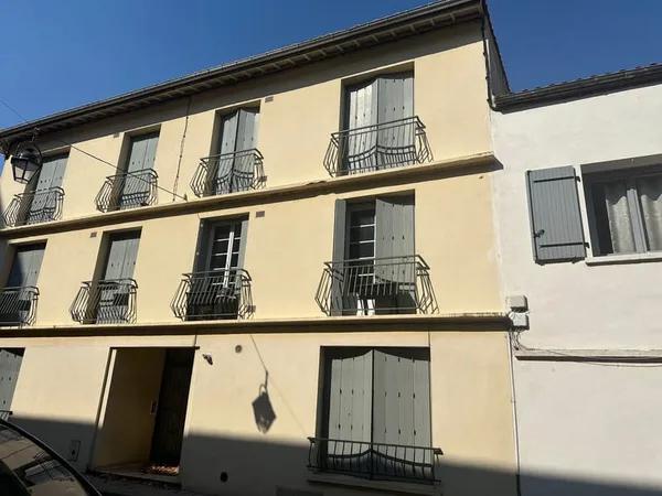Villeneuve sur Lot appartement T2 à rénover dernier étage pr