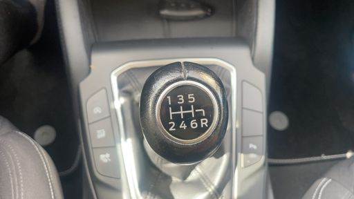 Ford Focus 1.0 EcoBoost 125 - Titanium – 2018 – 95771 km – Essence – Boîte Manuelle — photo 5