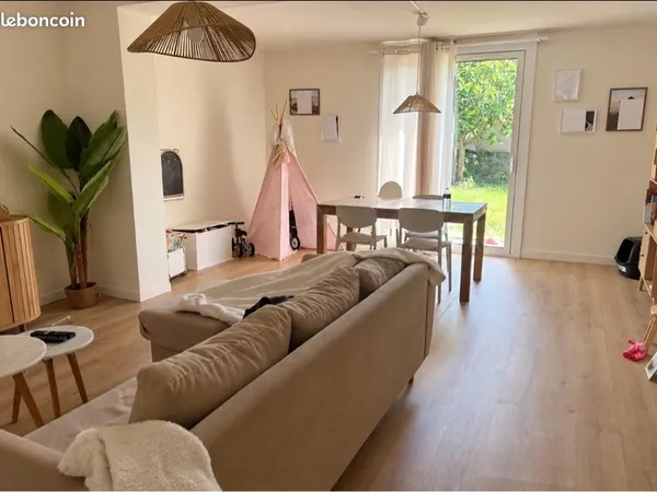 Maison avec jardin proche Cité médiévale, viager libre