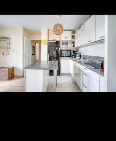 Chambre meublée en colocation - Femme uniquement - Vitry-sur-Seine