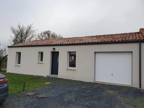 ST GERMAIN DE PRINCAY, pavillon T.3 plain-pied récent (2021)