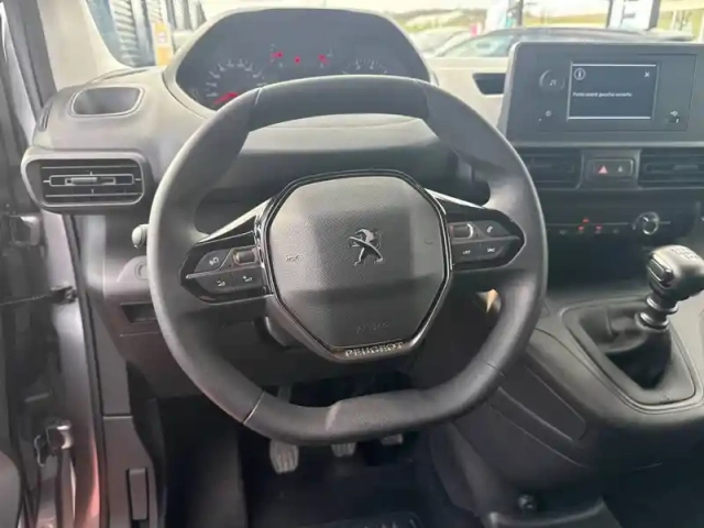 Peugeot Partner fourgon xl 950 kg bluehdi 100 s&amp;s bvm6 — photo 9