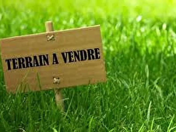 Terrain 2050 m²