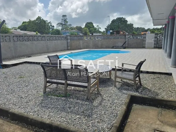 Villa Piscine T5+ de 2009 - 121m2