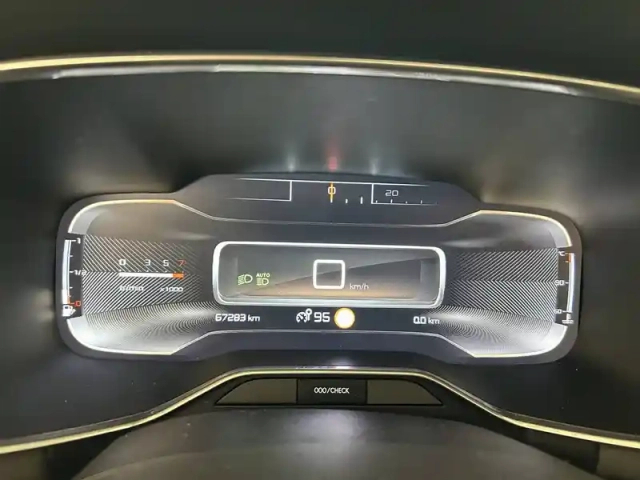 Citroën C5 Aircross bluehdi 130 s&amp;s bvm6 — photo 31