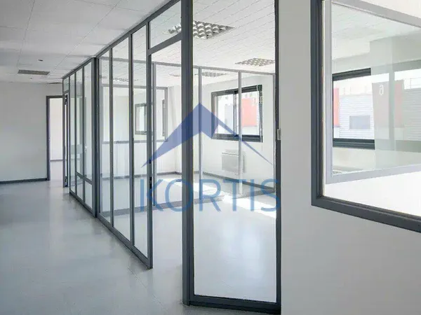 Bureaux 809 m²