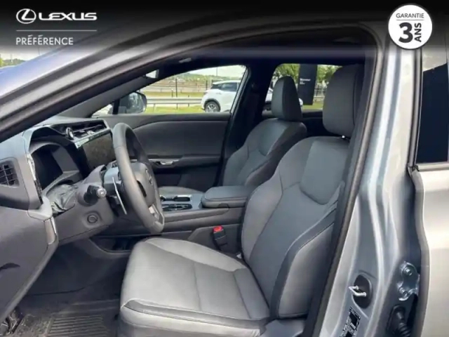 Lexus Rz 350e luxe mc26 — photo 11