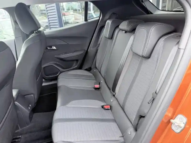 Peugeot 2008 puretech 100 s&amp;s bvm6 — photo 11