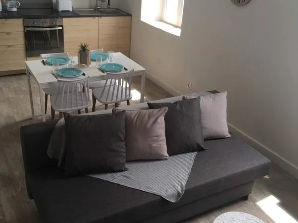 ⭐ T3 Meublé 55 m² Rénové - Centre Dunières - 435 CC