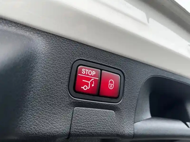 Mercedes Cla 180 d amg line — photo 12