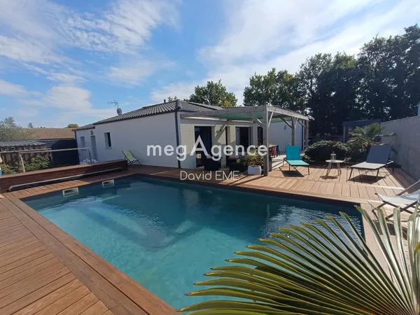 6 Pièces, 125 m2, 4 chambres, PISCINE