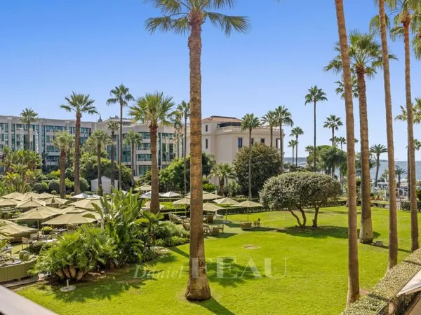 Cannes Croisette - Appartement - Mondrian