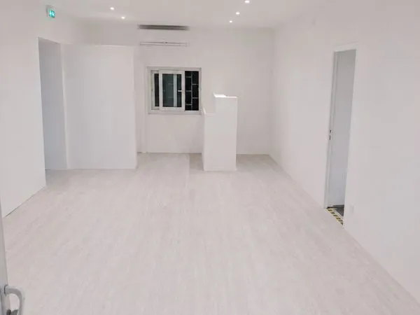 Local commercial 135 m2 à louer - centre-ville de La Possession