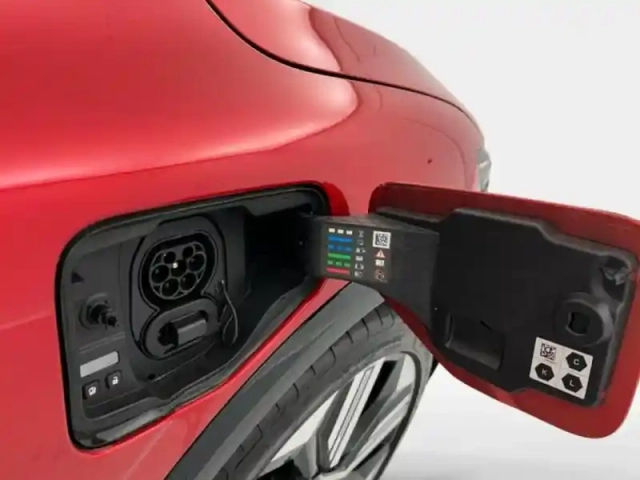 Renault Megane e-tech electric 220ch iconic autonomie confort -24 — photo 10