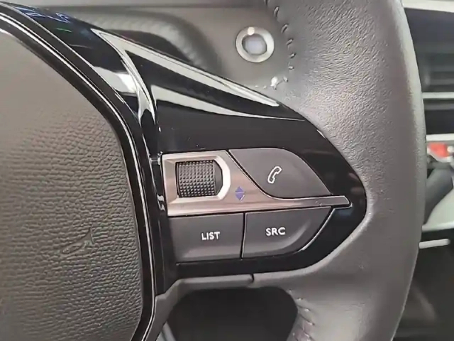 Peugeot 208 electrique 50 kwh 136ch — photo 41