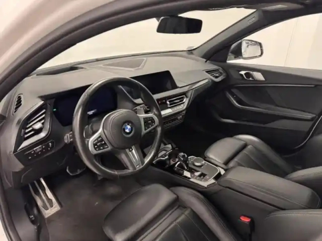 Bmw Serie 1 série 1 m135ia xdrive 306ch — photo 3