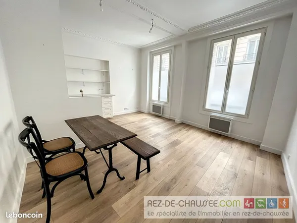 Bureaux 47 m² PARIS