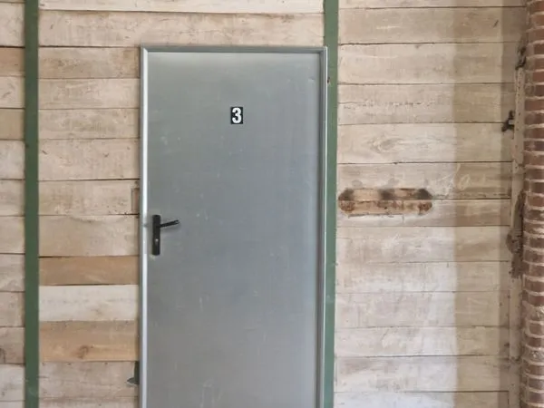 Loue box 15 m2