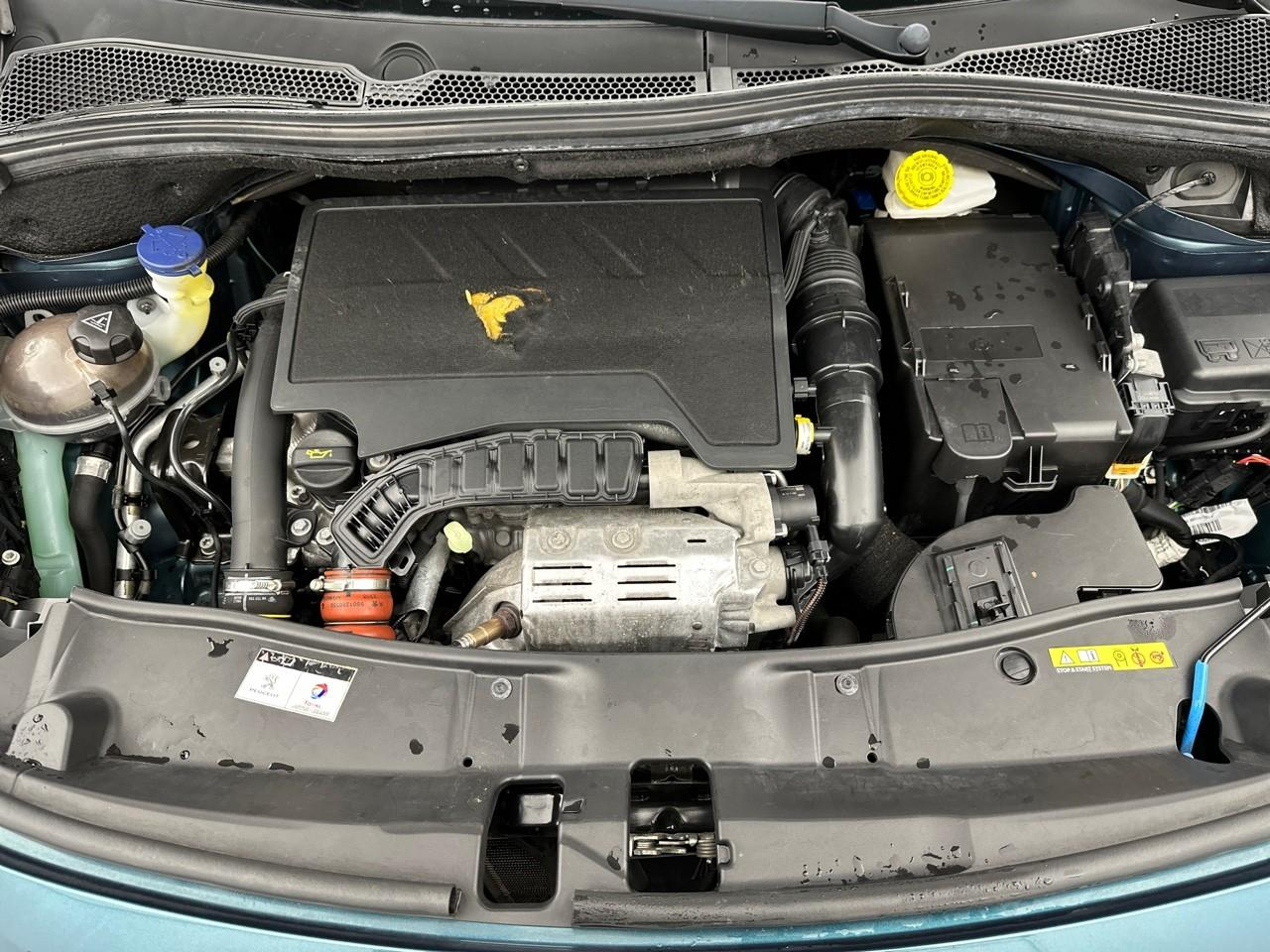 Peugeot 2008 puretech 130ch s&s bvm6 allure — photo 13
