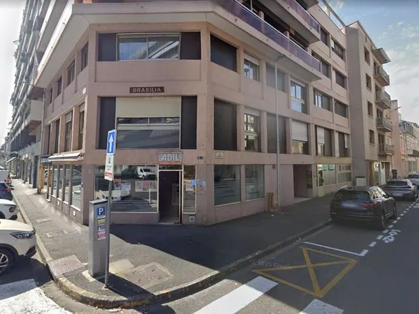 Local commercial de 100 m 2 plein centre ville Tarbes