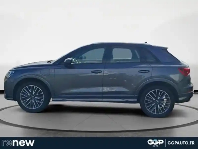 Audi Q3 45 tfsi e 245ch s line s tronic 6 — photo 2