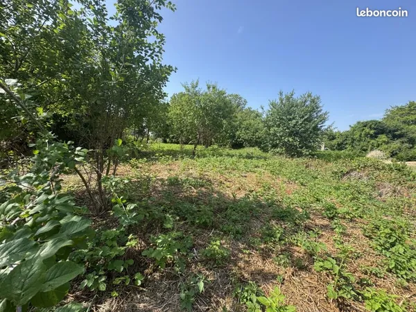Terrain 300 m² Leognan