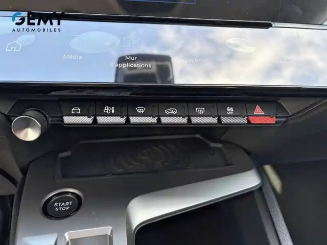 Peugeot 308 plug-in hybrid 195 ch e-dcs7 — photo 17