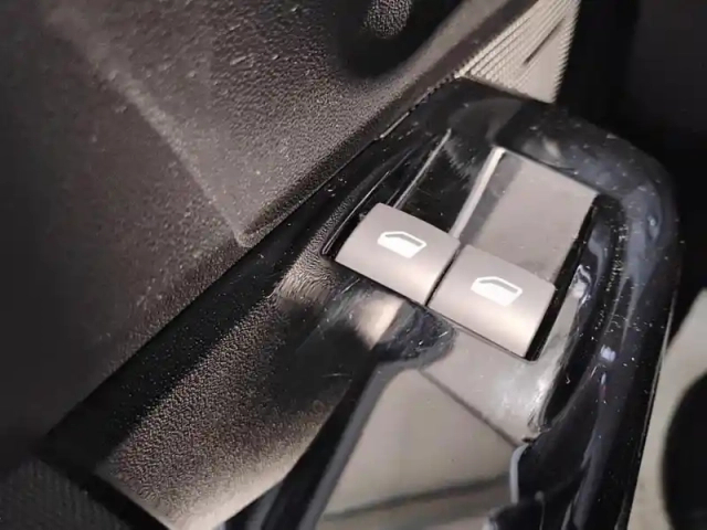 Citroën C3 puretech 83 s&amp;s bvm5 shine — photo 20