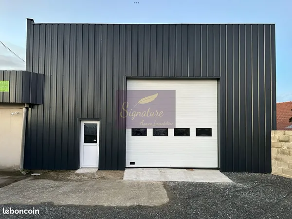 Entrepôt 800 m² La Flèche