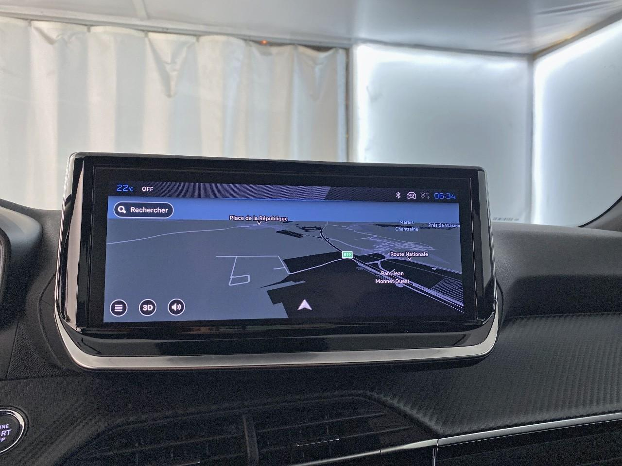 Peugeot 2008 hybrid 145 ch e-dcs6 allure — photo 14